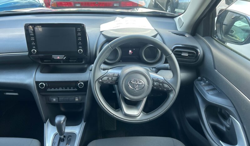 TOYOTA YARIS CROSS HYBRID full