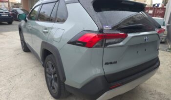 TOYOTA RAV4 ADVENTURE HYBRID full